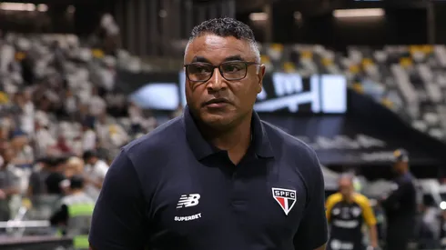 Roger durante partida do SPFC na Arena MRV