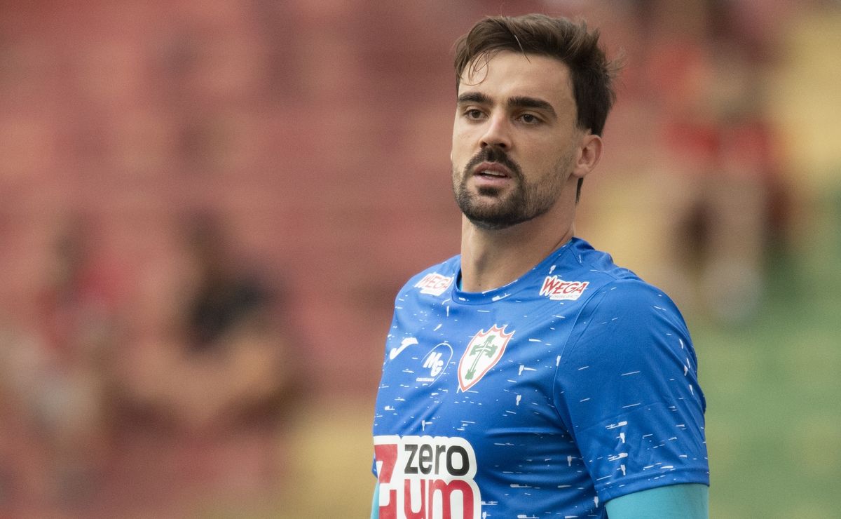 Corinthians desiste da contratação do goleiro Bruno Bertinato, da Portuguesa, por falha contra o Paysandu