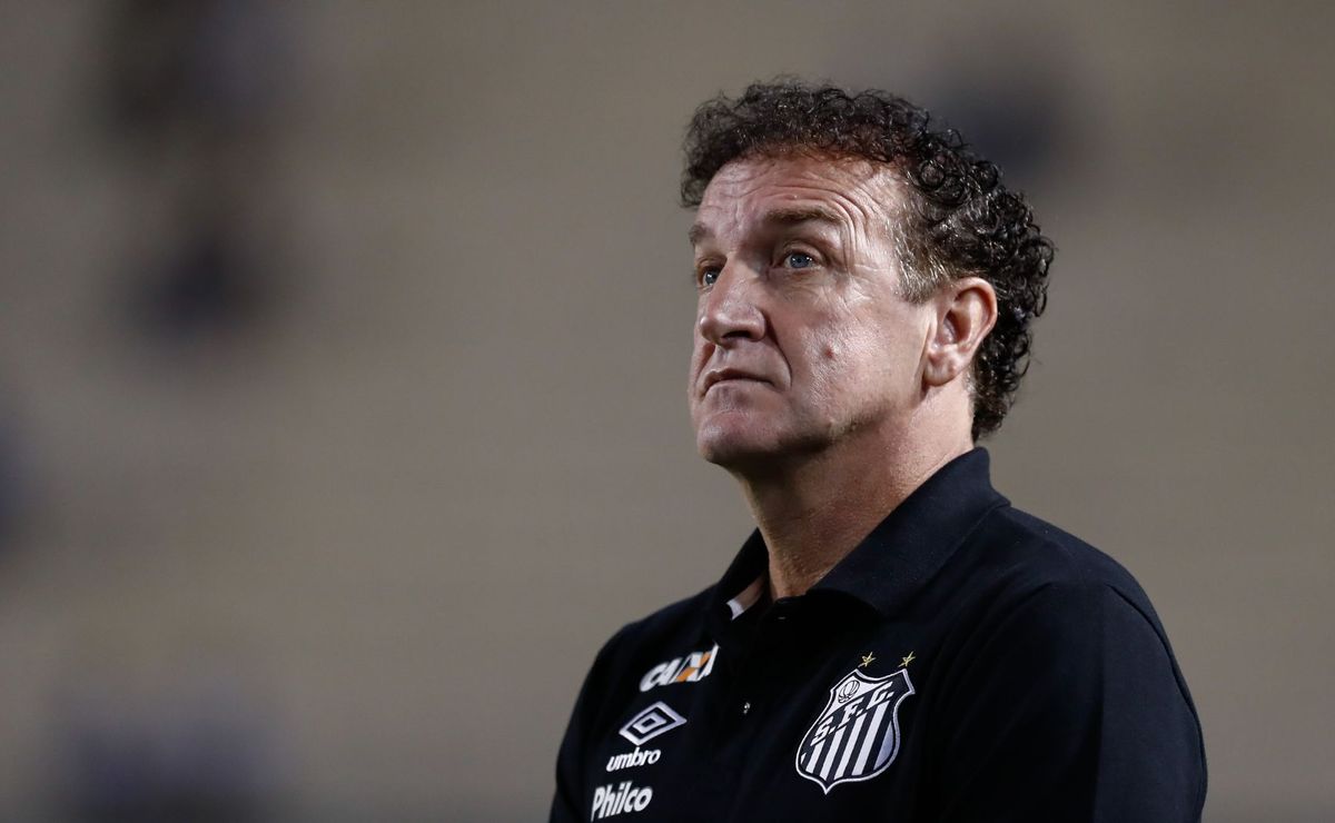 Cuca inicia nova passagem e projeta resgate de identidade no Santos