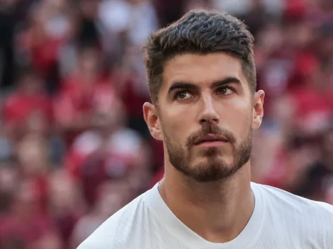 Corinthians impõe duas condições para contratar Arthur Cabral