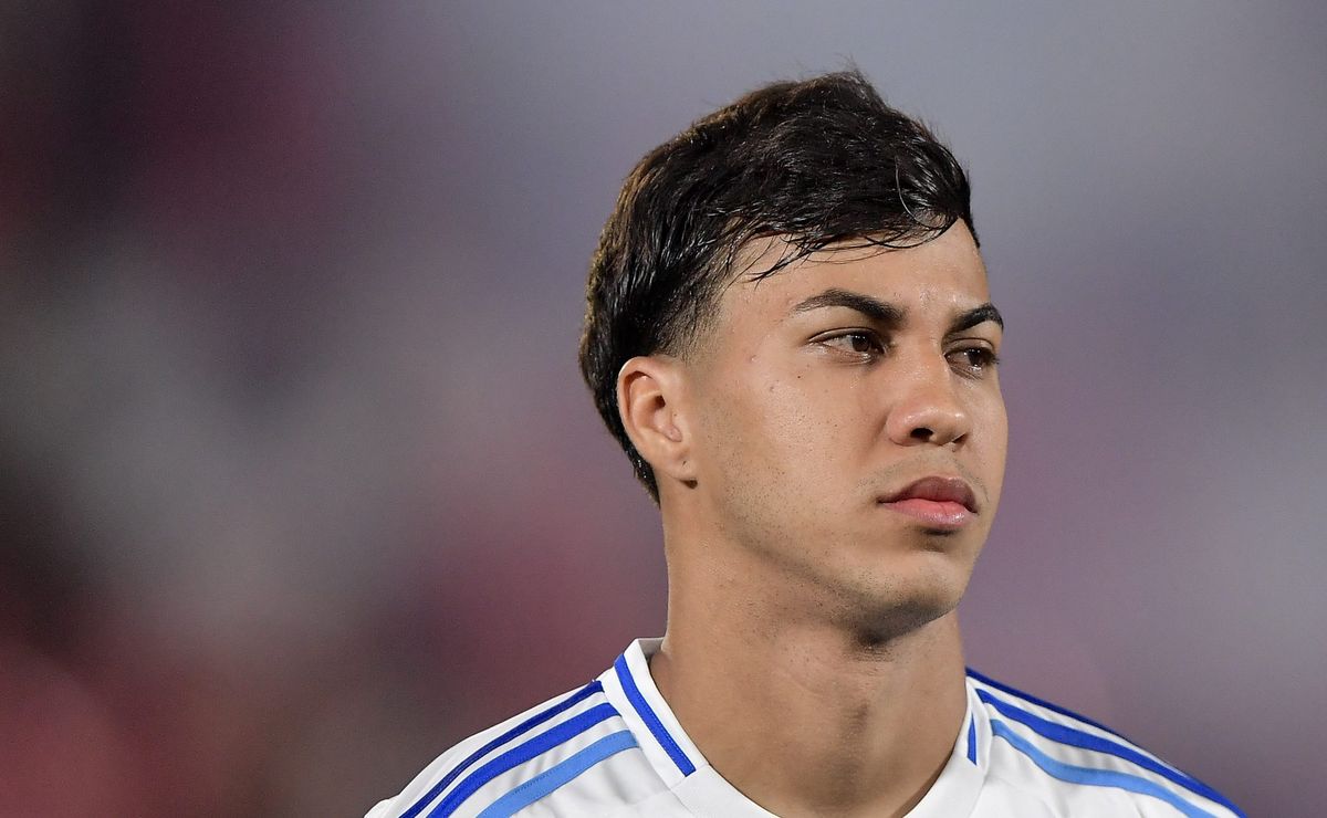 Flamengo descarta investida em Kaio Jorge no meio do ano e mira atacante com potencial de revenda