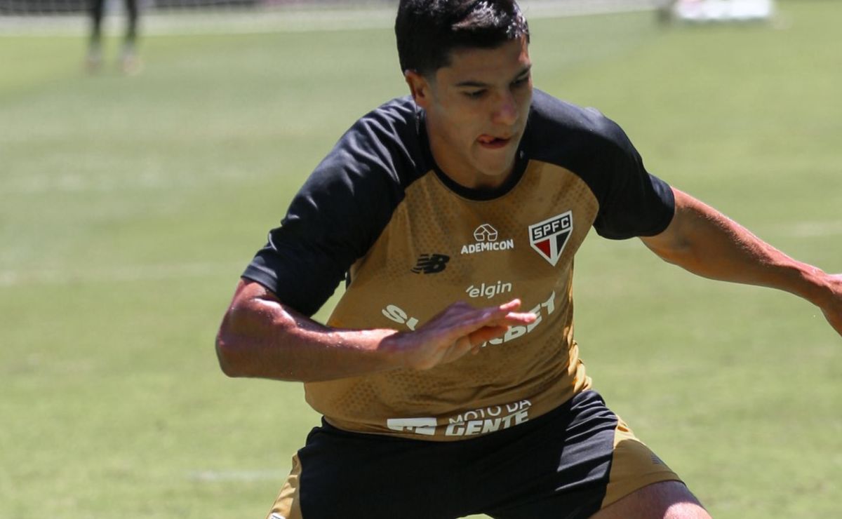 São Paulo vê Nicolas Bosshardt crescer, entrar no radar da Suíça e ganhar nova chance com Roger