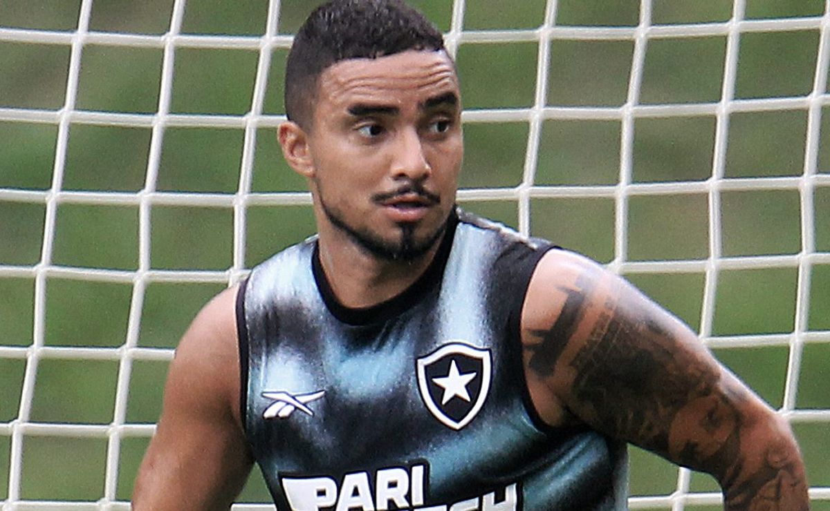 Rafael se irrita e detona Marlon Freitas após Palmeiras x Botafogo: “Inacreditável é a palavra”