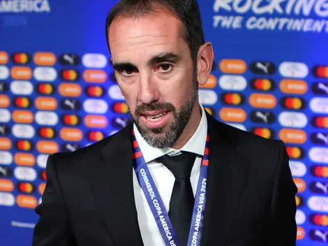 Godín vê Filipe Luís pronto para assumir um clube europeu