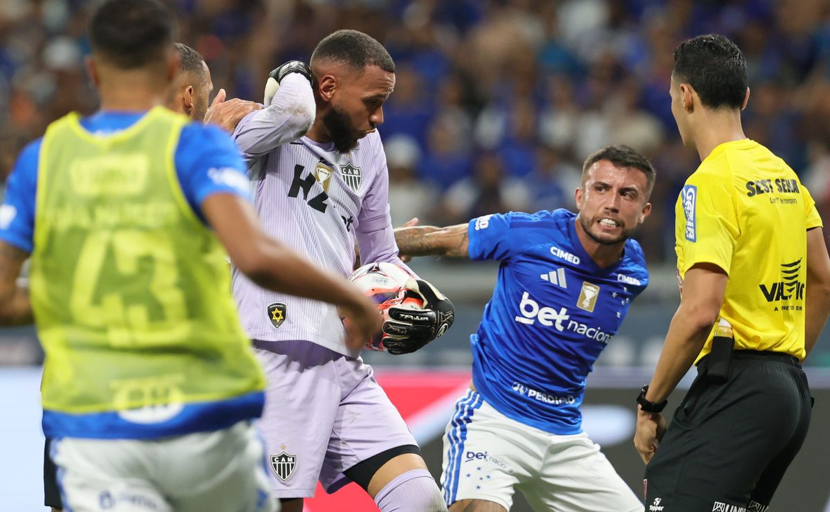 Atlético-MG e Cruzeiro tem 24 profissionais denunciados pelo TJD-MG em decorrência da confusão na final