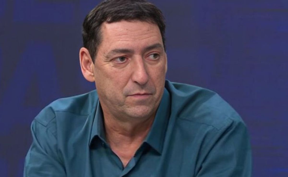 PVC aponta triunfo do Grêmio contra o Vitória pelo Campeonato Brasileiro