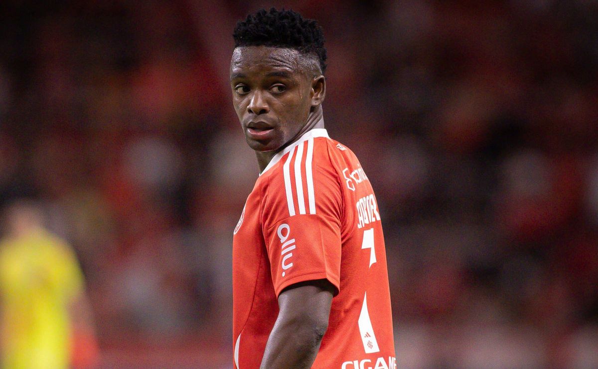 Carbonero destaca confiança em Pezzolano após vitória do Internacional sobre o Santos: “Nos respaldou”