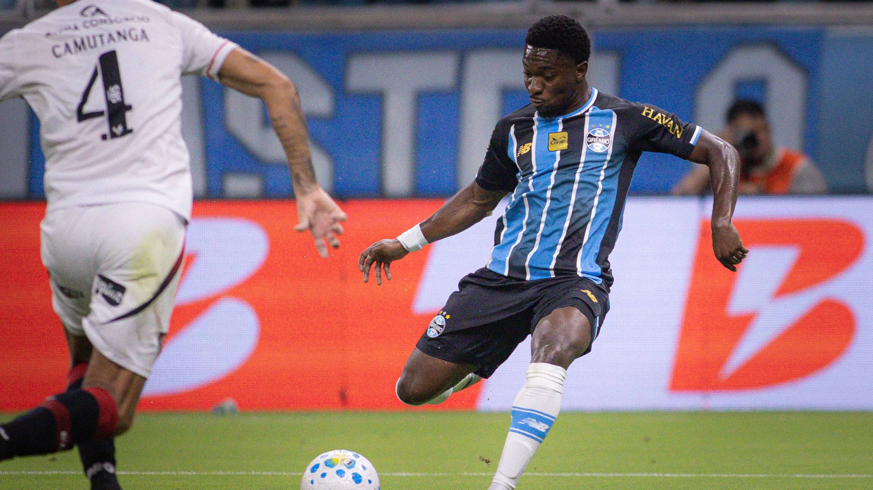 Grêmio x Vitória - Foto: Maxi Franzoi/AGIF.