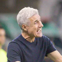 Luis Castro arma Grêmio ofensivo pelas laterais e dá certo