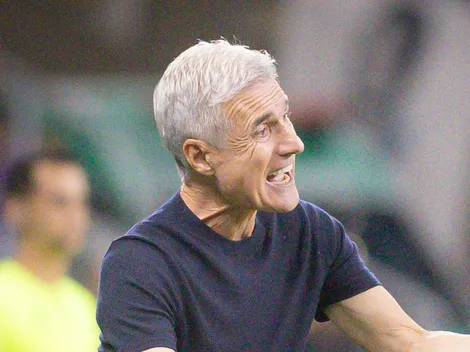 Luis Castro arma Grêmio ofensivo pelas laterais e dá certo