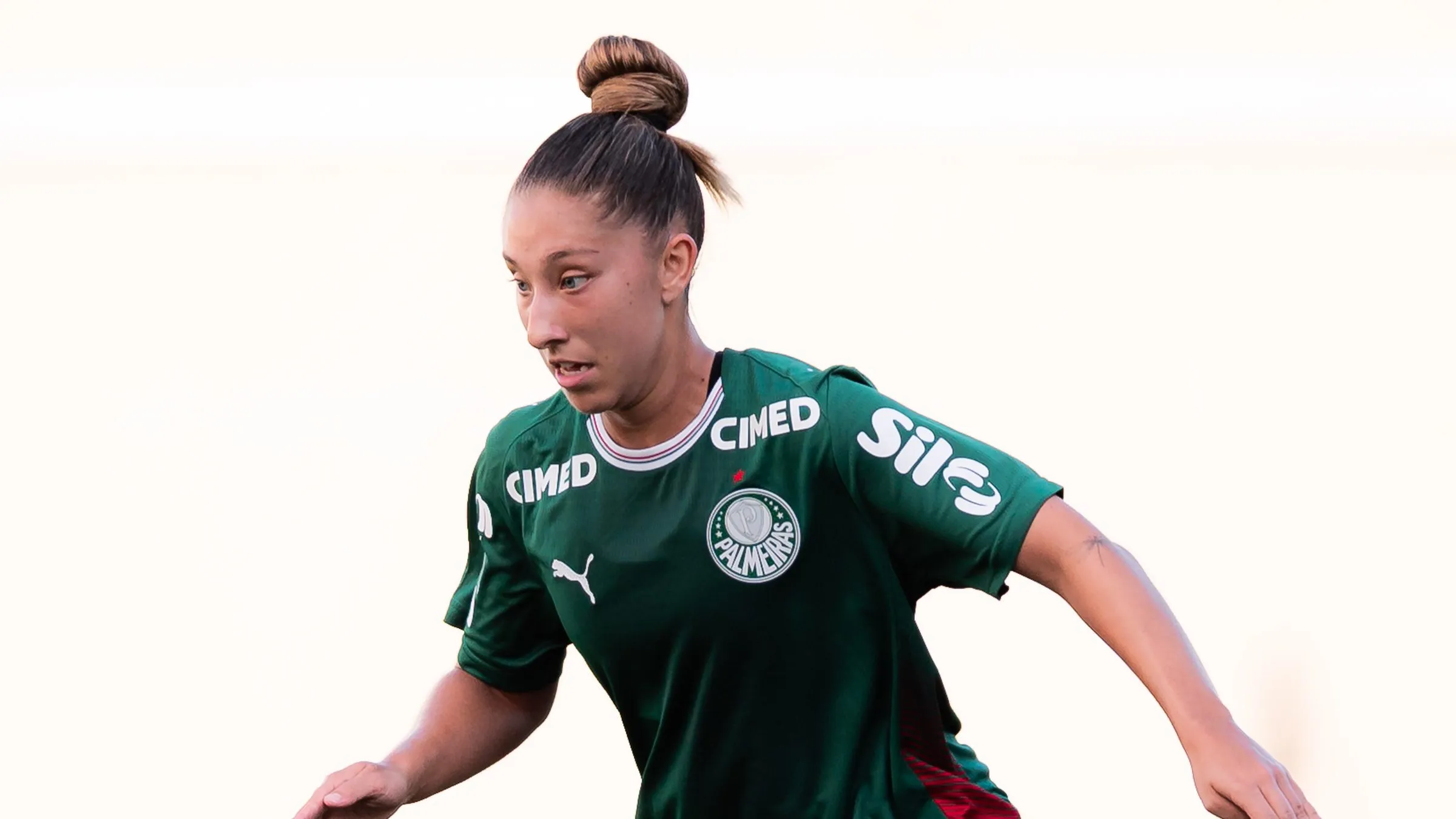 Gaby Tomé em campo pelo Palmeiras no Brasileirão Feminino Sub-20