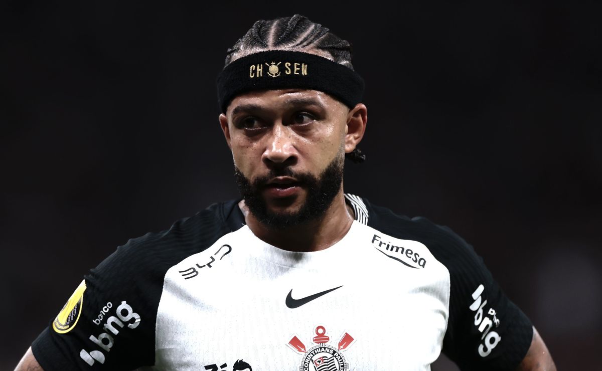 Marcelo Paz confirma desejo de Memphis permanecer no Corinthians, mas o financeiro é entrave no acordo