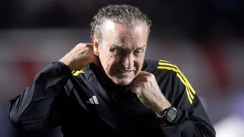 Cuca durante a sua passagem pelo Atlético-MG em partida válida pelo Brasileirão 2025