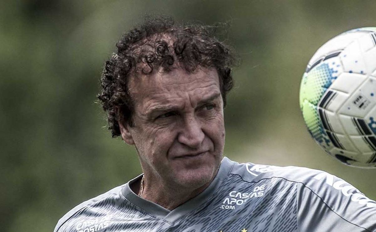 Cuca mira reverter histórico negativo em estreias pelo Peixe em Cruzeiro x Santos; relembre as últimas