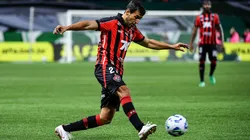 Raul (Vitória) durante jogo contra o Palmeiras, no dia 19.11.2025. Foto: SPP Sport Press Photo. /Alamy Live News
