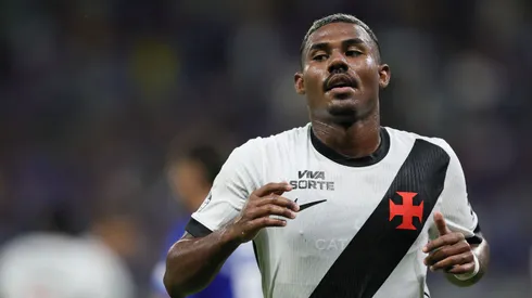 Cuiabano supera fases no Grêmio e Botafogo e vive melhor momento da carreira no Vasco - Foto Gilson LoboAGIF