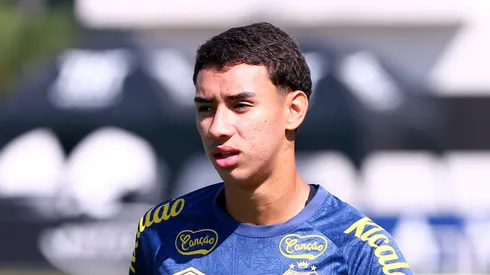 Gabriel Bontempo durante treino do Peixe.