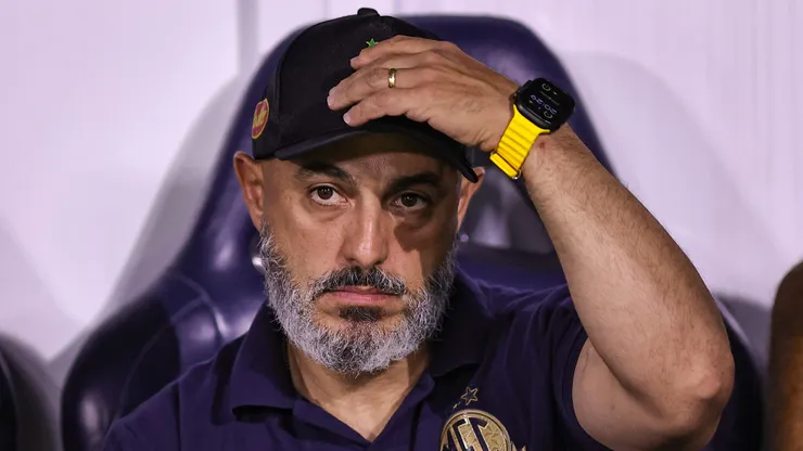 Rafael Guanaes tecnico do Mirassol durante partida contra o Palmeiras no estadio Arena Barueri pelo campeonato Paulista 2026. Foto: Fabio Giannelli/AGIF
