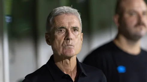 Técnico Luís Castro definiu que Grêmio vai com Caio Paulista e jovem Pedro Gabriel para suprir ausência de Marlon