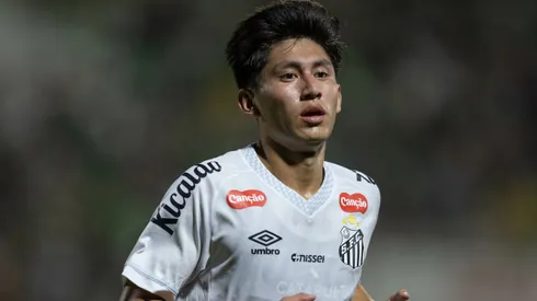 Miguelito em partida pelo Santos