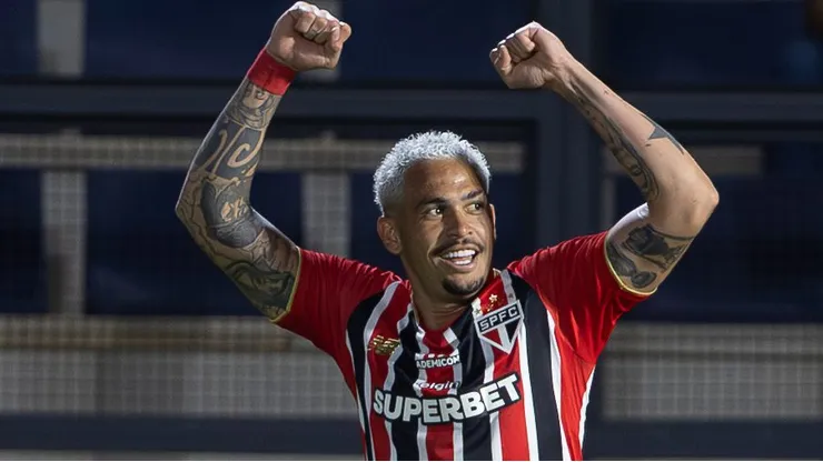 Luciano retorna ao time titular