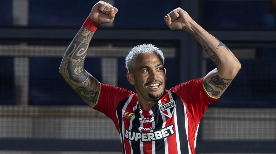 Luciano retorna ao time titular