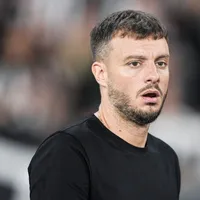 Demissão de Martín Anselmi ganha força após novo debate interno