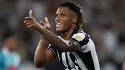 Danilo comanda o meio-campo do Botafogo no Brasileirão