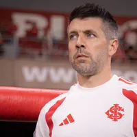 Pezzolano ganha reforço de Paulinho no Internacional contra a Chapecoense