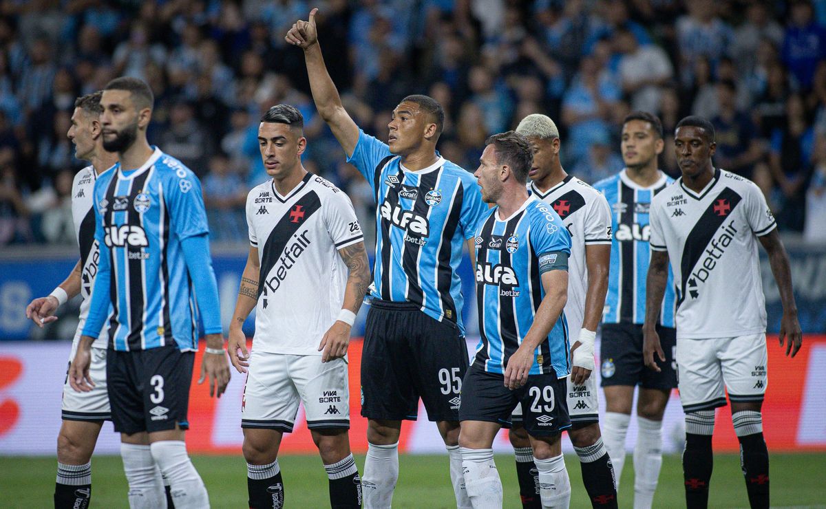 Grêmio tenta embalar no Brasileirão em palco histórico contra o Vasco