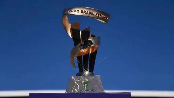 Troféu da Copa do Brasil Feminina - Foto: Rebeca Reis/Staff Images Woman/CBF
