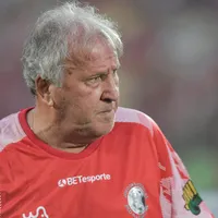 Zico sai em defesa de gramado de São Januário após crítica