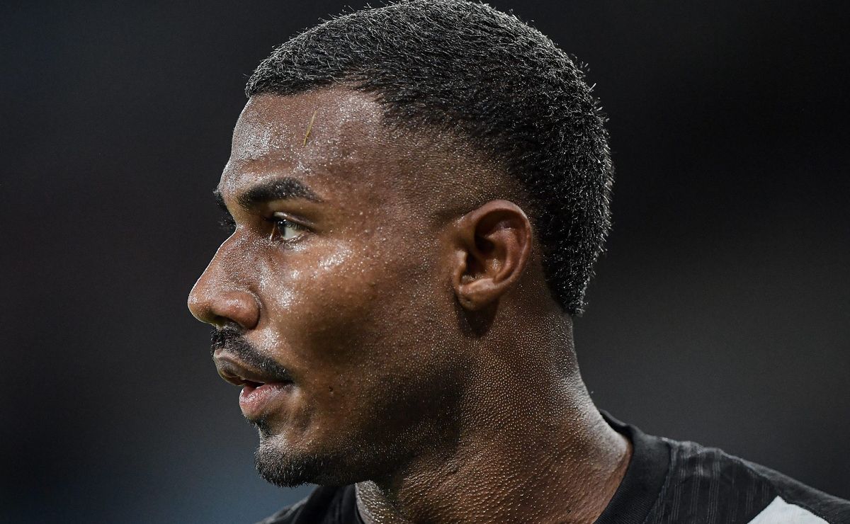 Cuiabano, do Vasco, entra no radar de Ancelotti, mas chance na Seleção Brasileira deve vir após a Copa