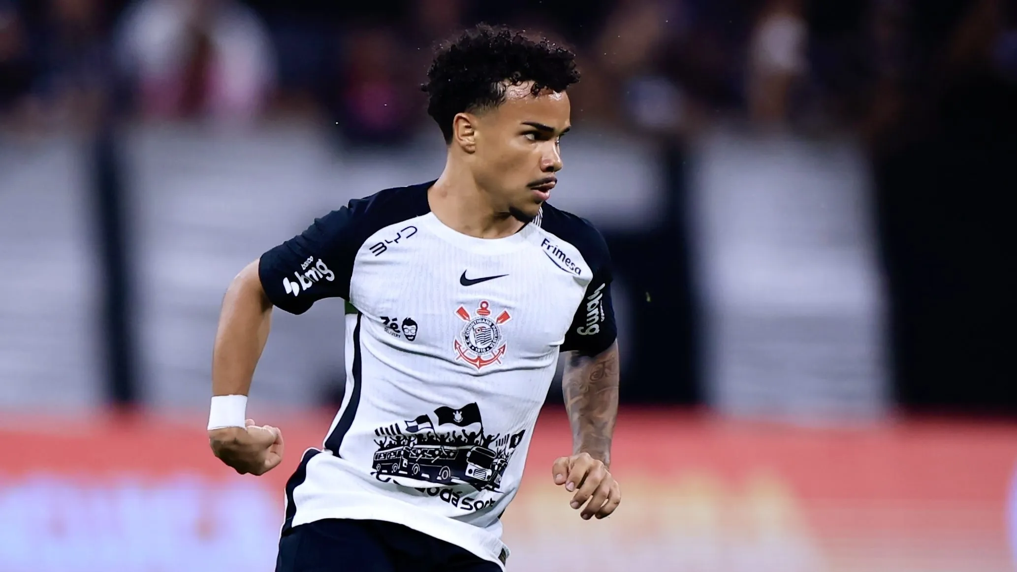 Lesionado, Kaio César ficou mais uma vez fora dos relacionados de Dorival no Brasileirão – Foto: Marcello Zambrana/AGIF