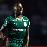 Defesa do São Paulo falha no gol de Arias