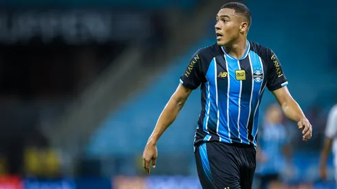 Carlos Vinicius é o artilheiro gremista