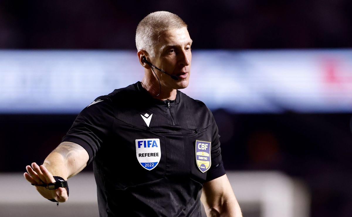 Roger Machado analisa São Paulo x Palmeiras e manda a real sobre arbitragem de Anderson Daronco