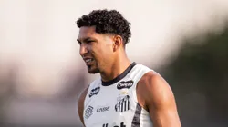 Rony em ação no CT Rei Pelé