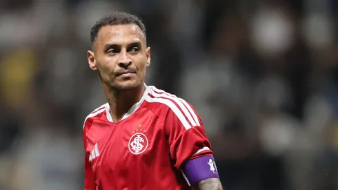 Alan Patrick vive novo cenário sob Pezzolano após saída do time titular - Foto Gilson LoboAGIF