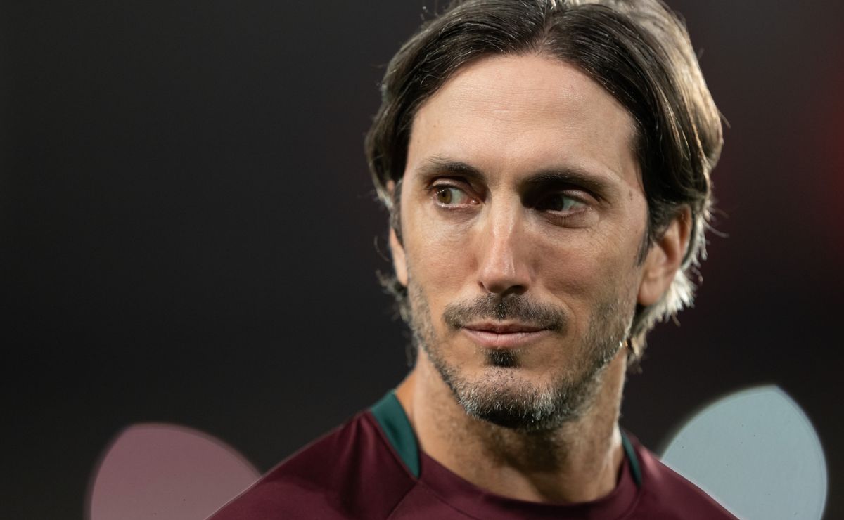 Zubeldía banca Renê como titular no Fluminense e reforça disputa com Guilherme Arana