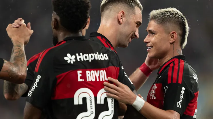 Flamengo encara o Corinthians e pode dar salto importante na tabela do Brasileirão - Foto Jorge RodriguesAGIF