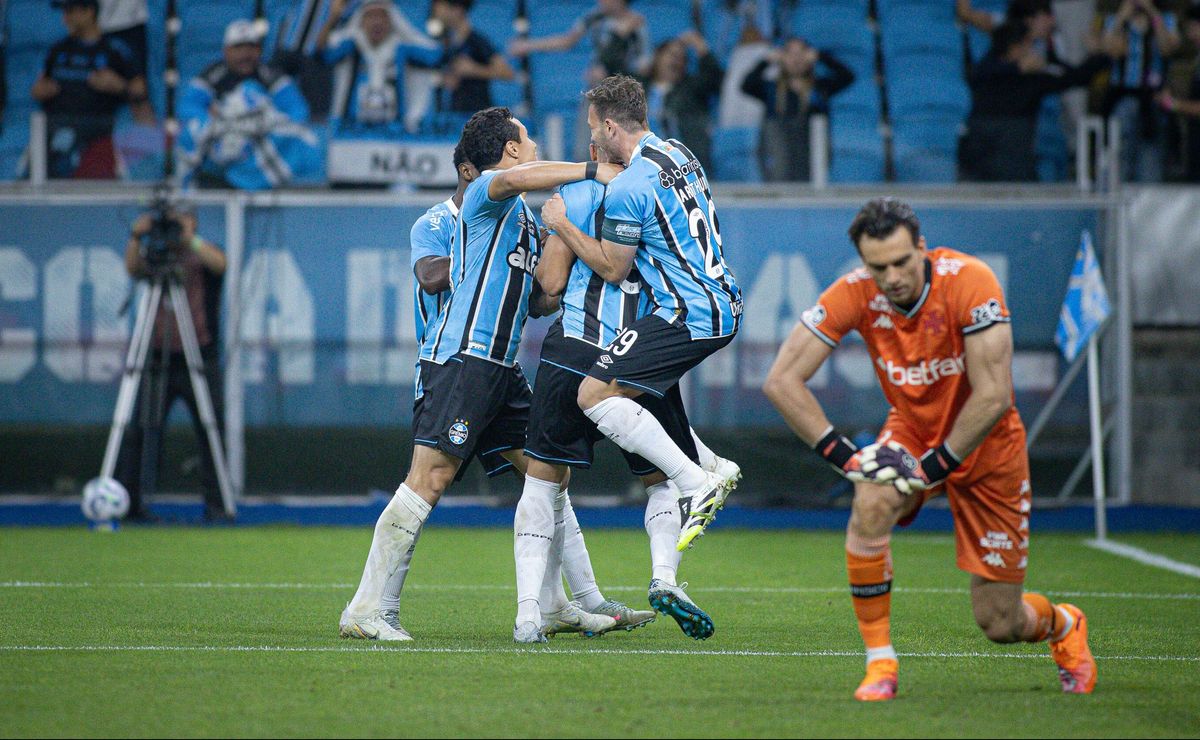 Grêmio pode buscar resultado no Rio se souber jogar com inteligência