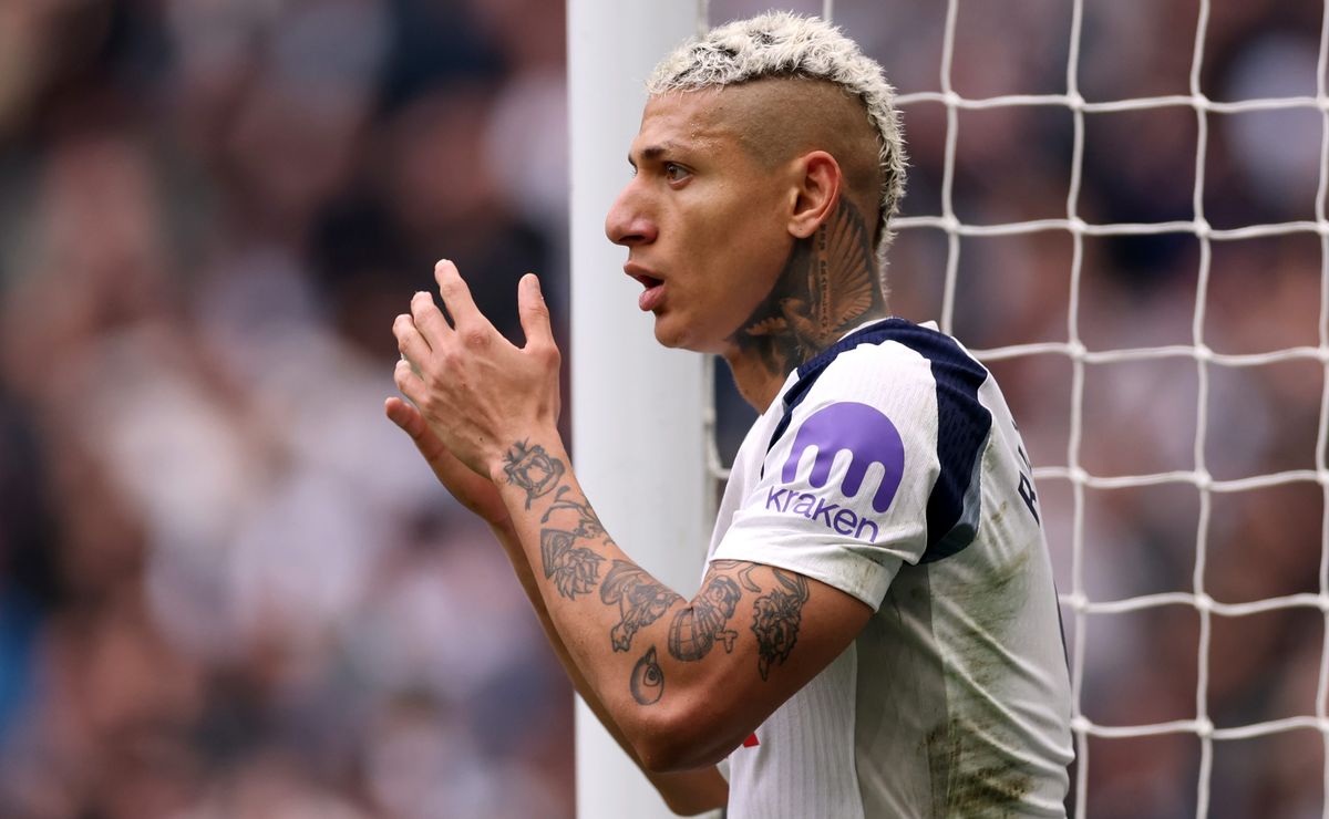 “Esquecido” na Seleção, Richarlison vive drama no Tottenham e pode ser rebaixado na Premier League