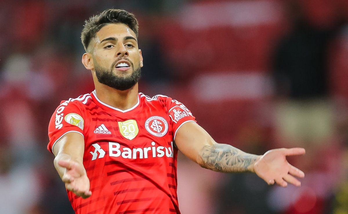 Último confronto entre o Internacional e a Chapecoense teve três gols de Yuri Alberto