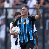 Grêmio marca com Carlos Vinícius, mas é derrotado pelo Vasco