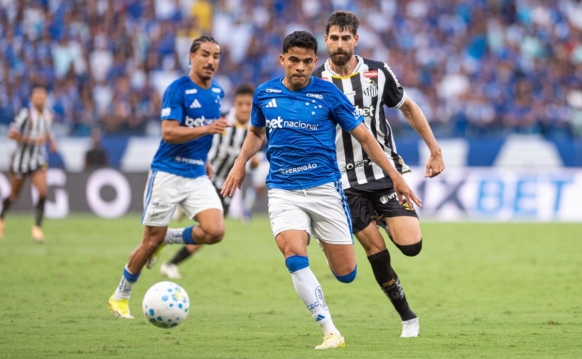 Cruzeiro e Santos empatam sem gols em jogo equilibrado e com poucas chances claras no Brasileirão