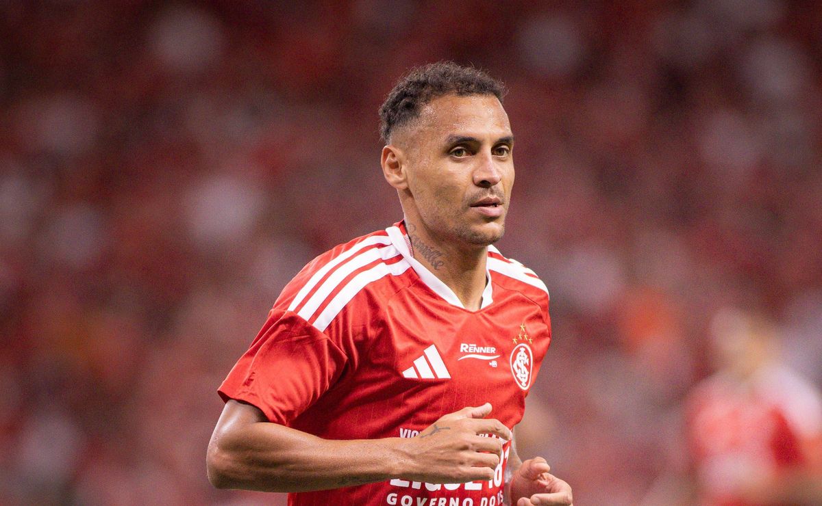 Internacional derrota a Chapecoense e mostra evolução após as mudanças de Paulo Pezzolano