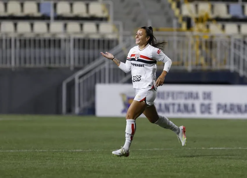Camilinha, meia do São Paulo. Foto: Rubens Chiri/SPFC
