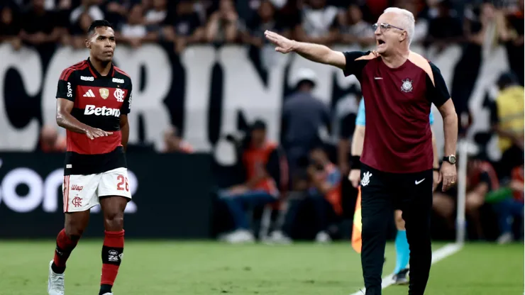 Dorival Junior, técnico do Corinthians, durante partida contra o Flamengo no estadio Arena Corinthians pelo campeonato Brasileiro A 2026. Foto: Marcello Zambrana/AGIF