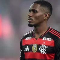 Evertton Araújo é expulso em lance polêmico no jogo